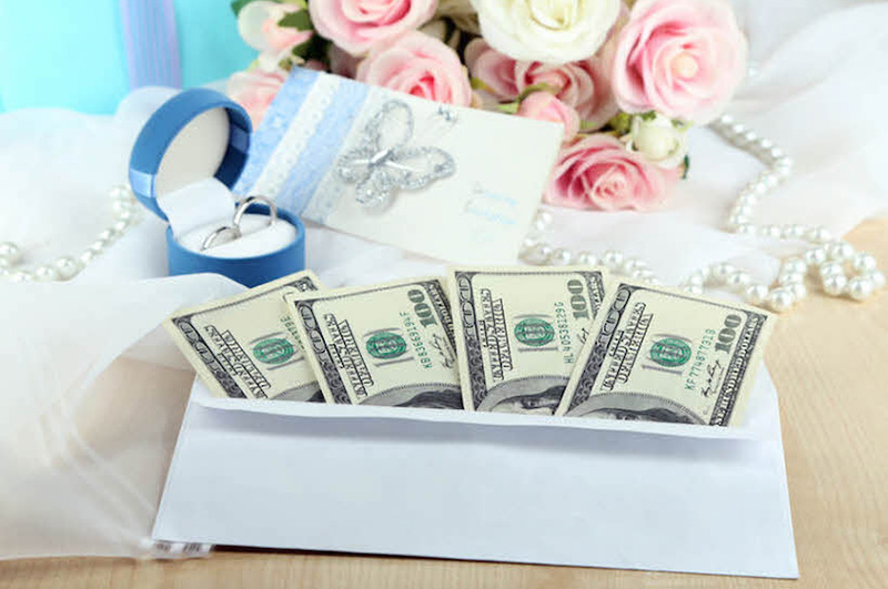 pieniądze na prezent weselny